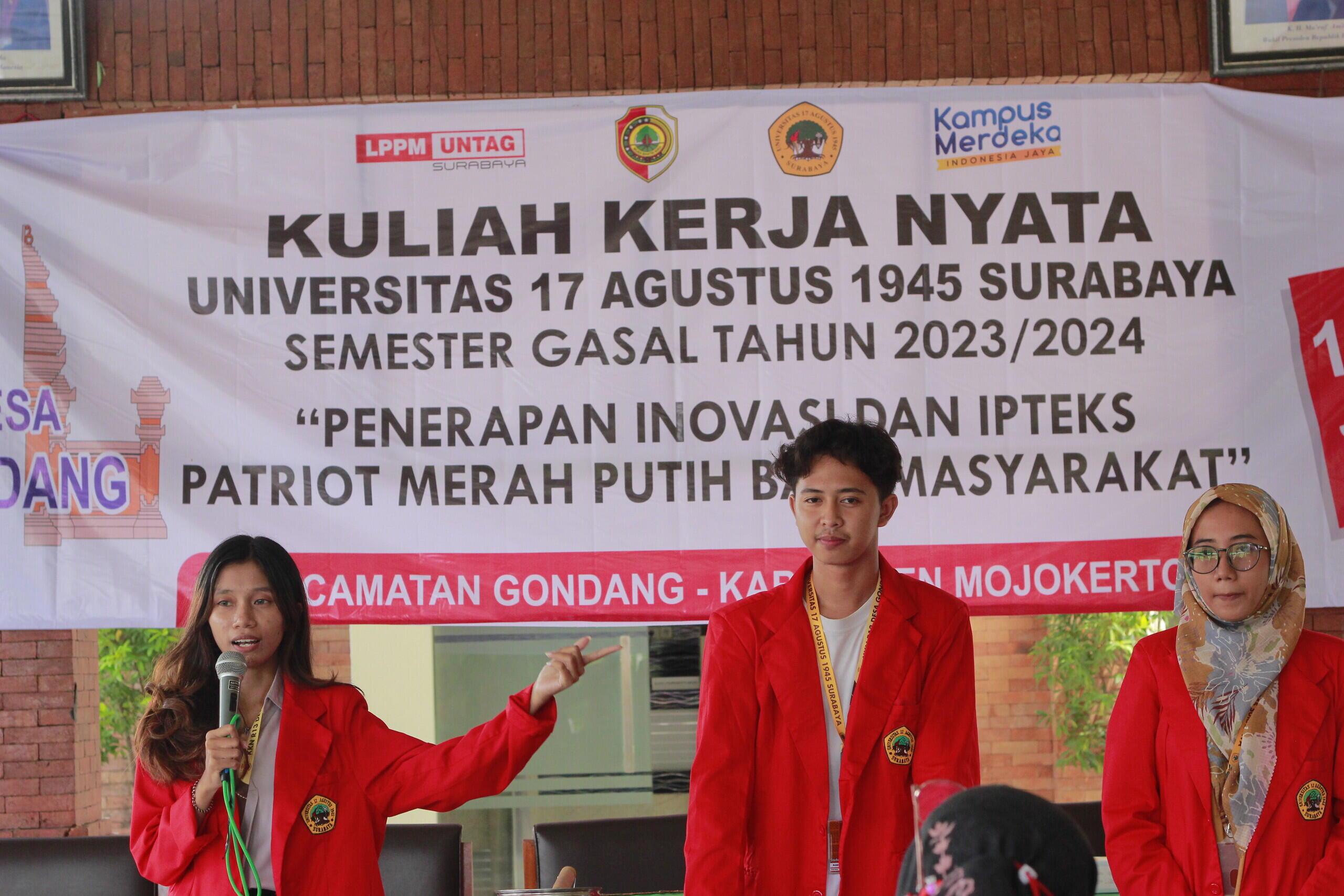 Mahasiswa UNTAG Berdayakan Ibu PKK Melalui Pelatihan Pembuatan Lilin Aromaterapi 