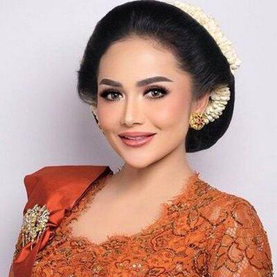 Thred foto Caleg Cantik Pemilu 2024