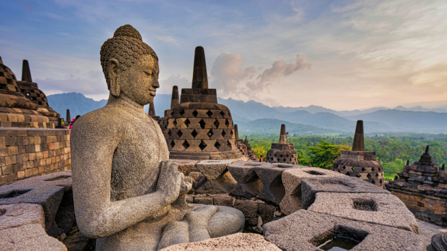 Bersejarah dan Populer, Ini Dia 5 Candi di Indonesia yang Patut Untuk Dikunjungi!