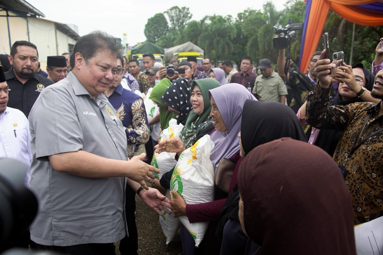 Airlangga Hartarto Luncurkan Program Bantuan Pangan Untuk Wilayah Provinsi Jambi