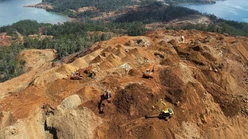 Hilirisasi, Bisakah Jadi Solusi Atasi Masalah Pengangguran?