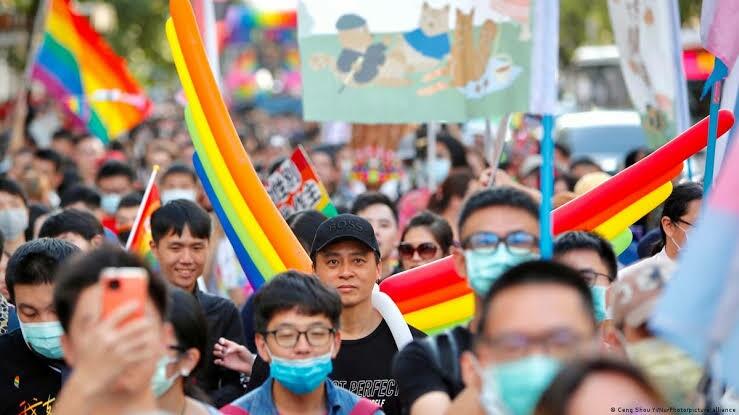 Haruskah Kaum LGBT Mendapat Perlindungan dari Negara?