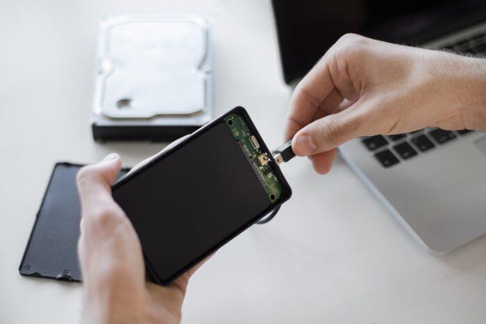 Perbedaan Jenis Chip pada SD Card dan SSD