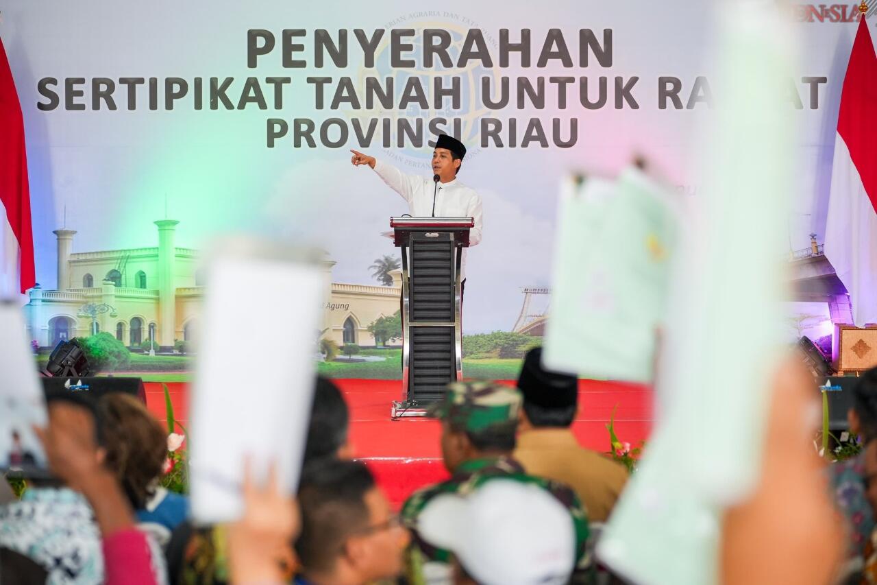 Raja Juli Antoni, Sekjen PSI Dipanggil Jokowi ke Istana