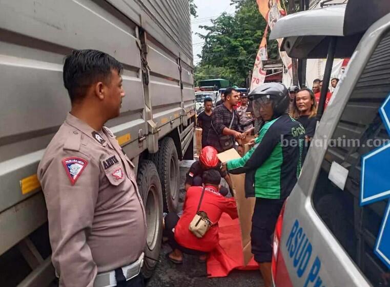 Ibu Muda di Mojokerto Tewas Masuk Kolong Truk