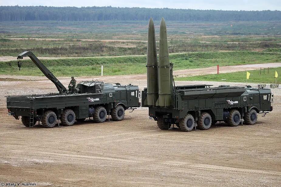 Ngaso di Siang Bolong, Himars Dientup Rudal Iskander Sampai Gosong