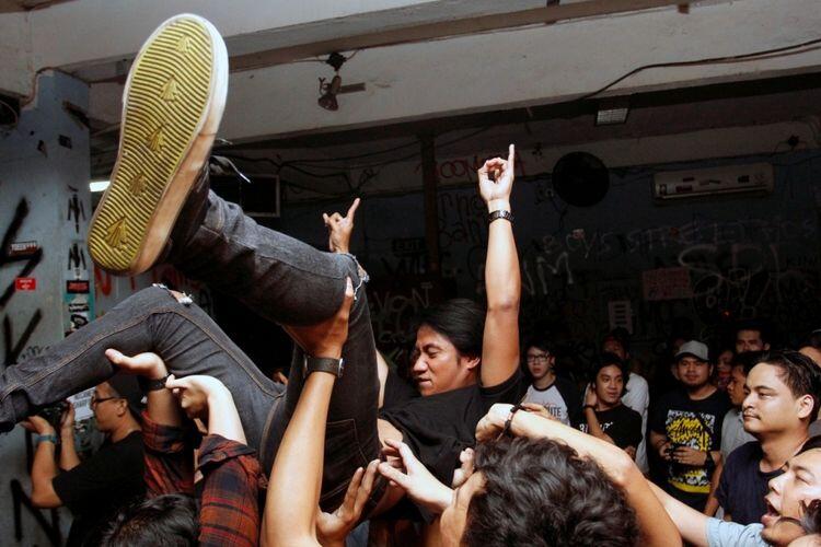 Beberapa Jenis Moshing di Konser Musik