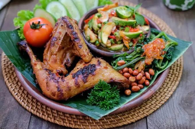 6 Jenis Ayam Bakar Lezat Bumbu Tradisional yg Cocok Untuk Buka Puasa, Nih Gan 