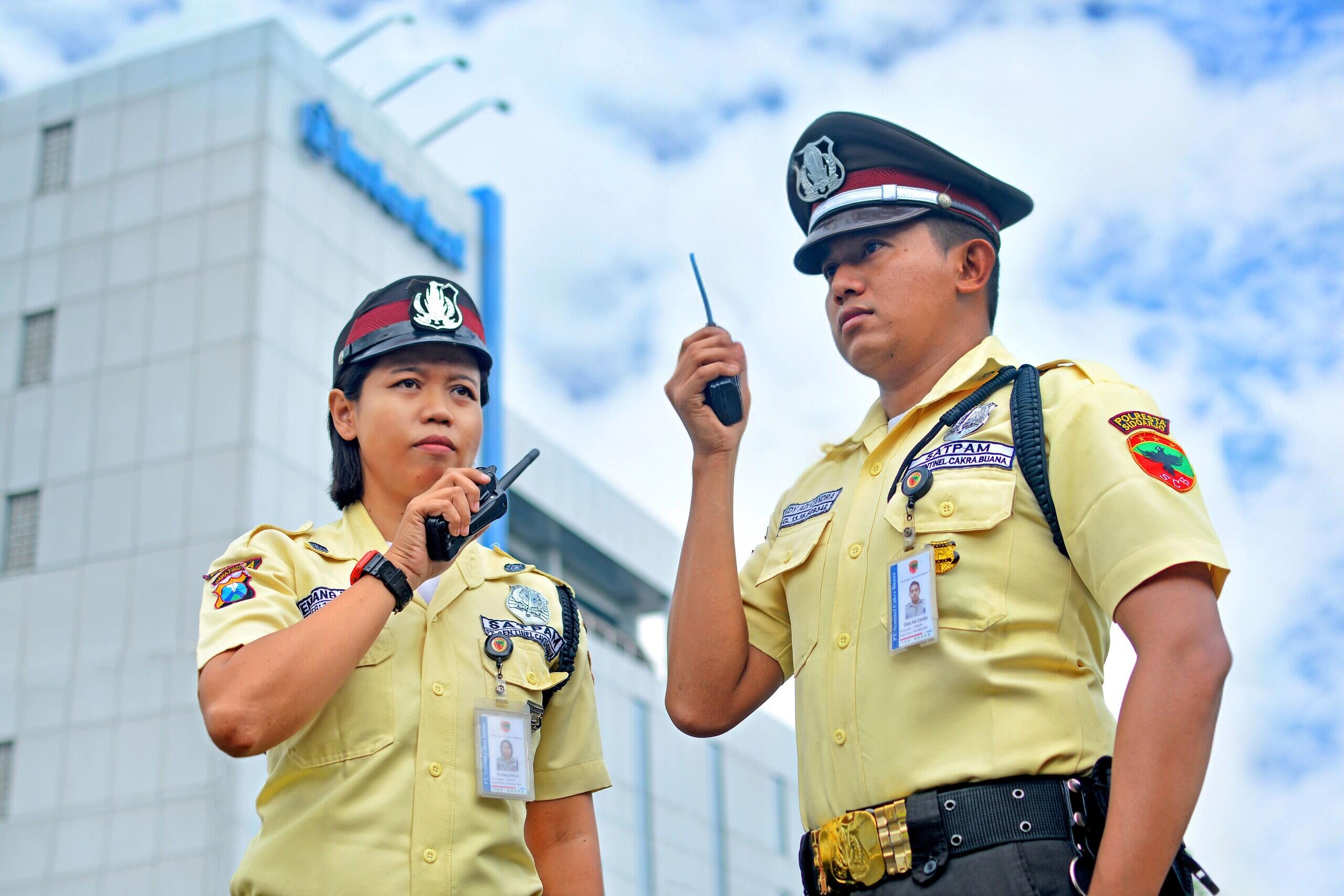 Kenapa Satpam Perbankan Lebih Ramah Dibandingkan Dengan Satpam Lainnya?