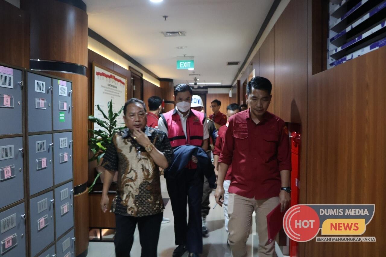 Suami Sandra Dewi,  
Hervey Moeis Ditetapkan Tersangka