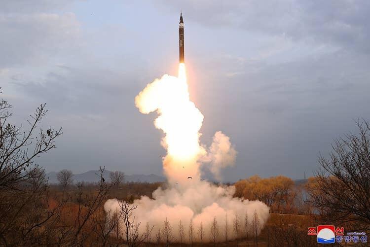 Korea Utara Uji Tembak Hwasongpho-16B, Korea Selatan dan Jepang Pantau dengan Saksama