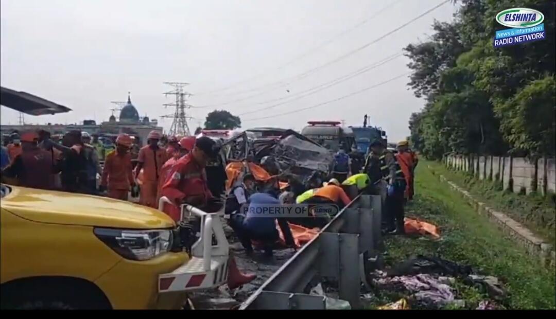 Kecelakaan di Contraflow KM 58 Tol Jakarta-Cikampek: Diduga Sopir Mengantuk