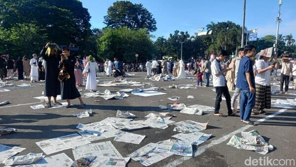 Cerita Iwan 13 Tahun Tak Salat Id dengan Keluarga gegara Sampah Koran Bekas
