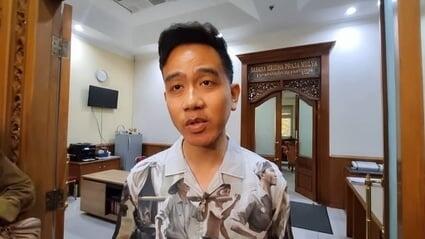 Gibran Sebut Pernyataan Hasto PDIP Selalu Meresahkan

