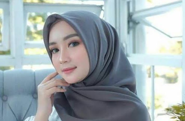 Jilbab Pashmina dan Segi Empat Bella Square Limited Editions