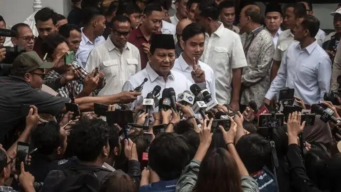 Isi Pertemuan Prabowo-Gibran Dengan Jokowi Selama Dua Jam di Istana