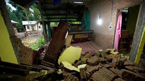 Gempa Bumi M 6,2 Garut, Puluhan Rumah Warga Rusak: Semoga Tidak Ada Gempa Susulan!