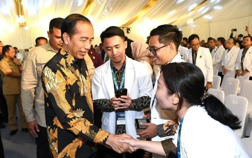 Jokowi Sebut Perlu Terobosan Pemenuhan Dokter Spesialis