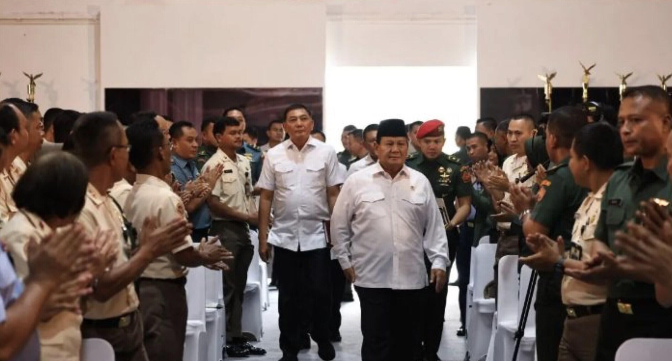 Usulann Kabinet Prabowo yang Diisi 40 Menteri