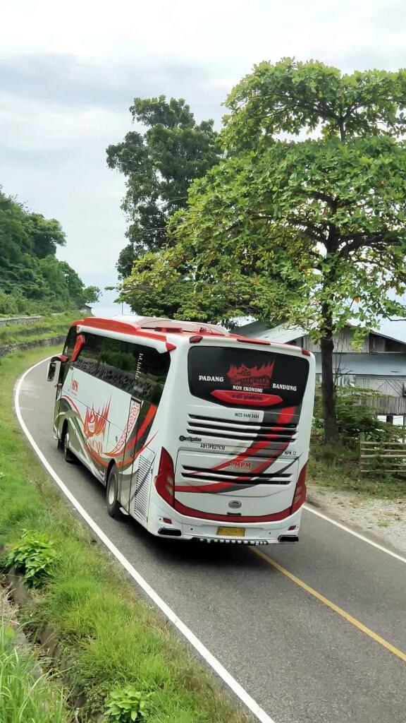 Bus AKAP Sumatera Barat: Persaingan Sengit di Jalur Jakarta - Padang