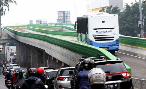 TransJakarta, Salah Satu Solusi Transportasi Massal di Jakarta