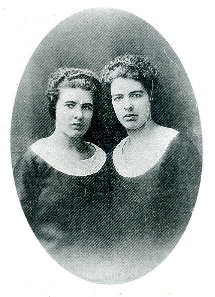 Kasus Papin Bersaudara (The Papin Sisters) || Pembantu Terburuk & Tersadis