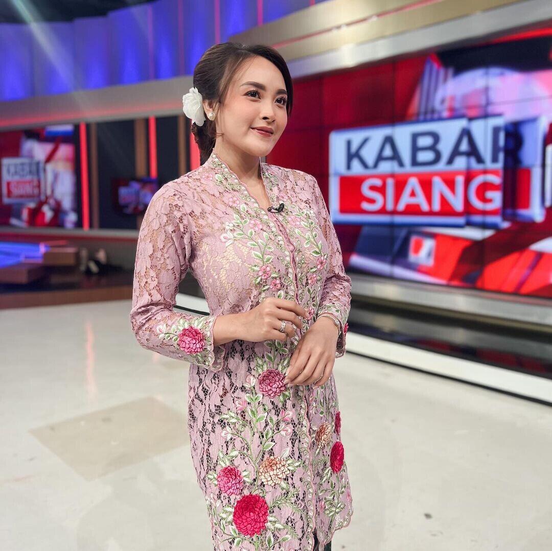 Biodata Lengkap Presenter Prima Alvernia TvOne