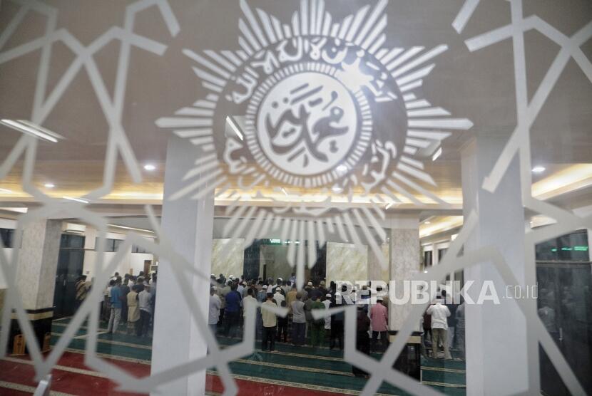 Pendapat Akademisi Dan UAS Atas Polemik Salafi 'Kuasai' Masjid NU dan Muhammadiyah

