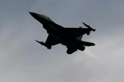 Wow! Zelensky Minta Ukraina Dikirimi 130 Jet Tempur F-16 AS, Dari Mana Duitnya?