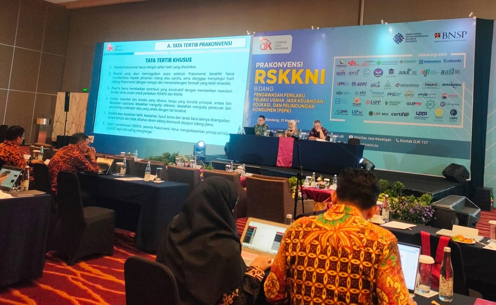 Dihadiri 150 Peserta, OJK Gelar Prakonvensi RSKKNI bidang PEPK di Bandung