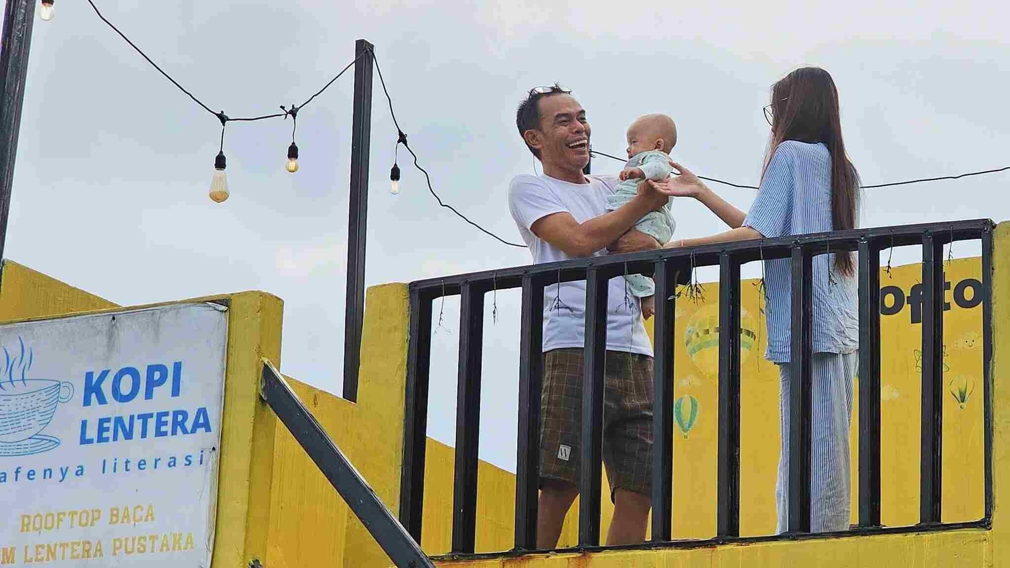 Kenapa Seorang Kakek Perlu Momong Cucu?
