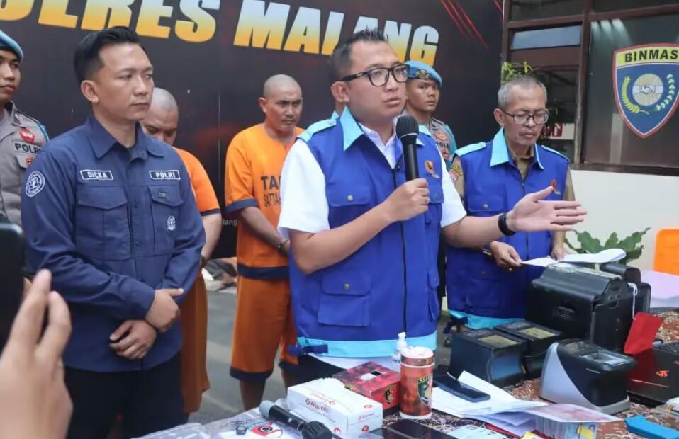 Pungli KTP di Dispendukcapil Malang Libatkan Orang Dalam
