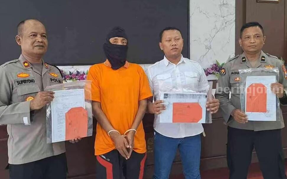 Tipu Warga Mojokerto Rp865 Juta, Oknum Kades Aktif di Jombang Diamankan