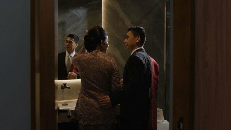 Raditya Dika dan Ariel Tatum Beradegan Ranjang di Film Terbaru, Netizen Protes!