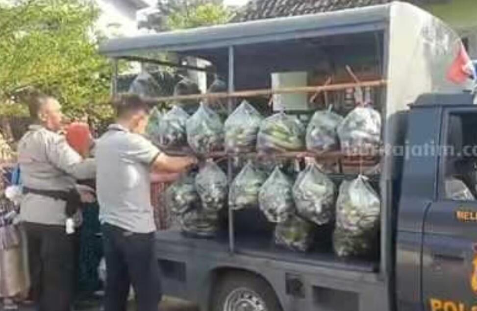 Tak Lagi Menakutkan, Mobil Patroli di Jombang Diburu Emak-emak