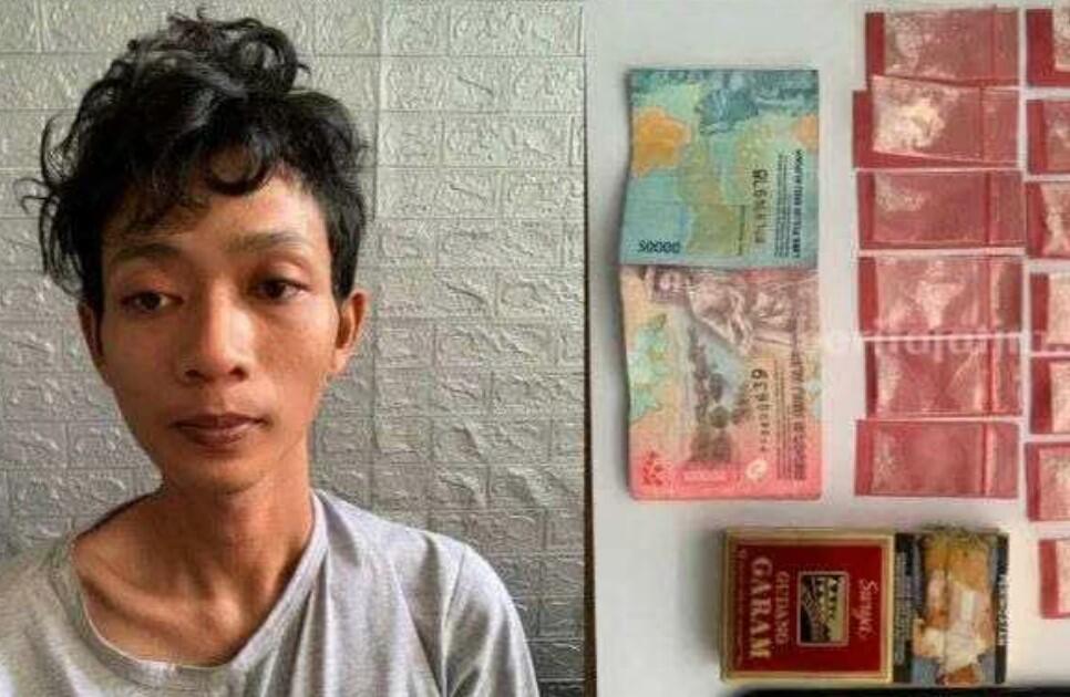 Pengangguran Asal Gresik Lakukan Transaksi Sabu di Balai Dusun