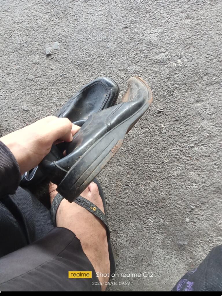 Dijual Sepatu Pantofel Ukuran 42 