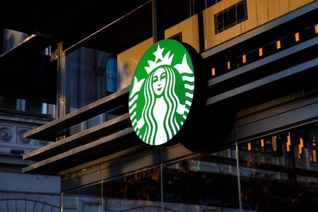 Pengunjung Starbucks Dipukul Massa Demo Palestina di Makassar, Polisi Selidiki