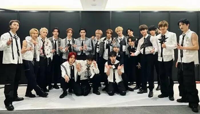 Kerjasama Dengan Starbucks, Grup Idol K-Pop Ini Kehilangan Jutaan Followers!