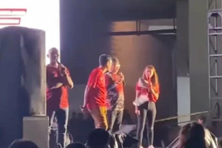 Bung Towel Dilempar Botol di Acara Nobar Timnas Indonesia vs Filipina! Pantaskah?