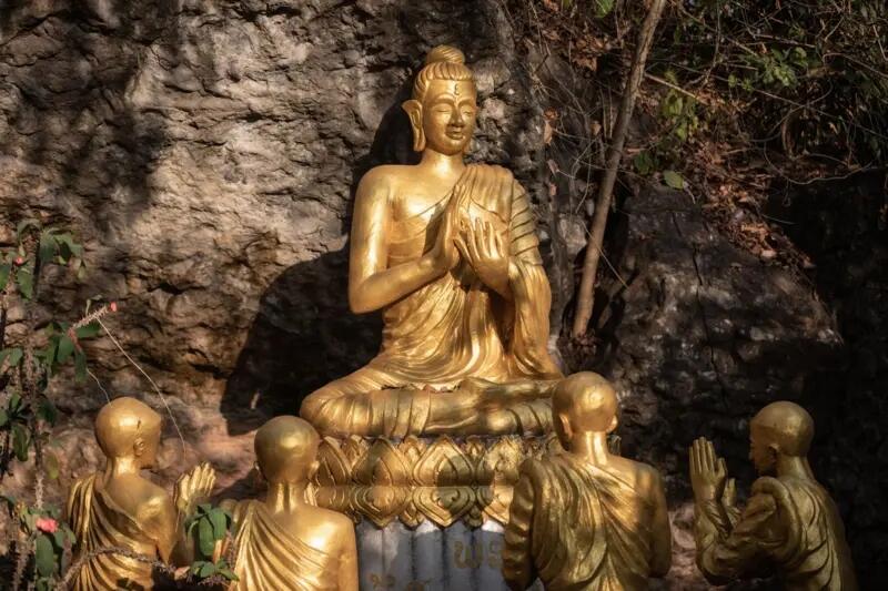 Bagaimana asal-usul ajaran Buddha di Indonesia