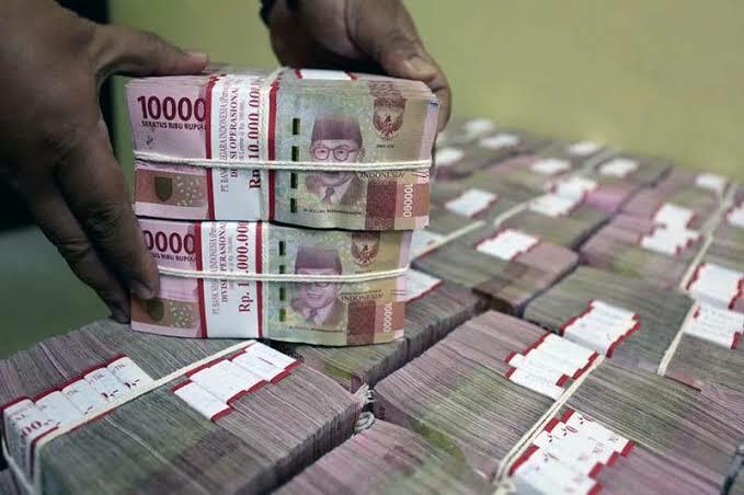 Darurat Judi Online! Oknum Pegawai Bank Maluku Tilap Uang 1,5 Miliar buat Judi Online