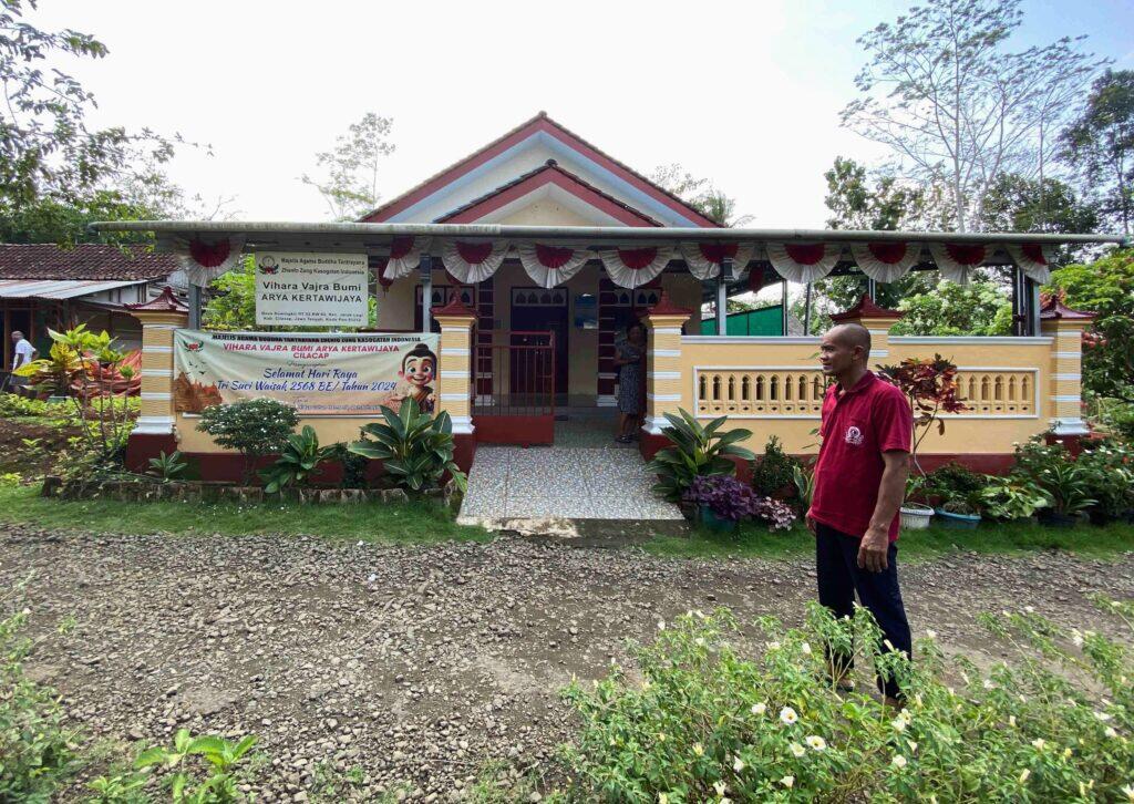 Keteguhan Umat Buddha Desa Sumingkir, Berpindah-pindah Lokasi Vihara 