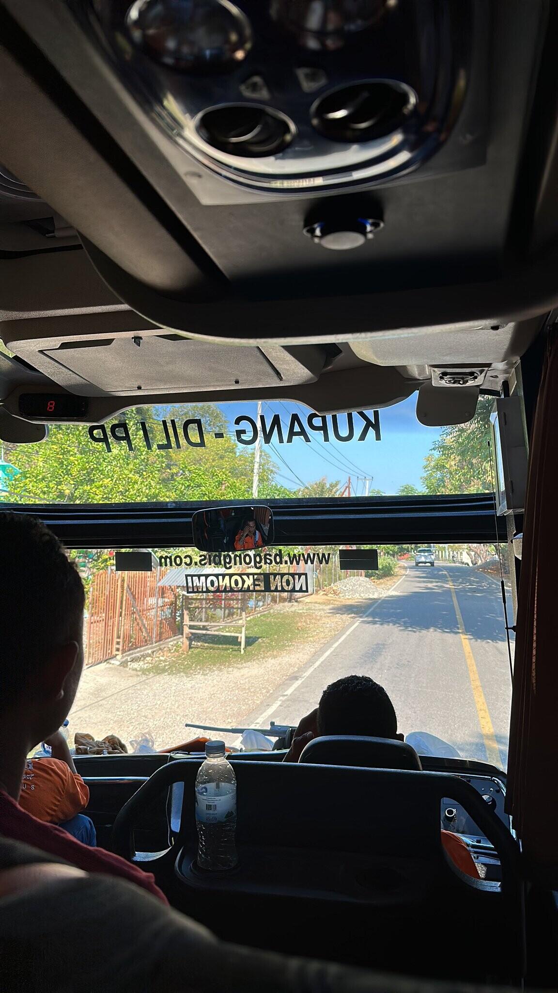 Menjelang Kunjungan Paus ke Dili, Rute Kupang-Dili Hanya Tersedia Lima Bus