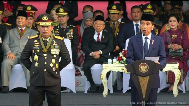 Jokowi Sebut Citra Polri Semakin Baik, Bahkan Menempati Urutan Tertinggi Kedua!
