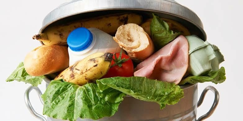 Prestasi Menuju Indonesia Emas 2045: Juara Buang-buang Makanan, 551 Triliun Per Tahun