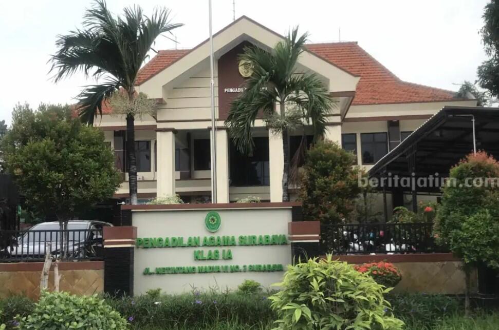 Suami Kecanduan Judi Online, Wanita di Surabaya Gugat Cerai