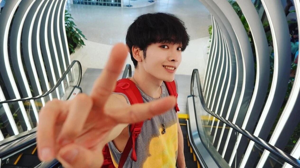 Ane juga Sebenarnya K-popers cuma Nggak Tahu saja Gansist, Jadi K-popers Sewajarnya!