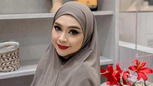 Beda dengan Anda Zen! Ria Ricis Dicibir Netizen Dandan Terlalu Menor usai Menjanda
