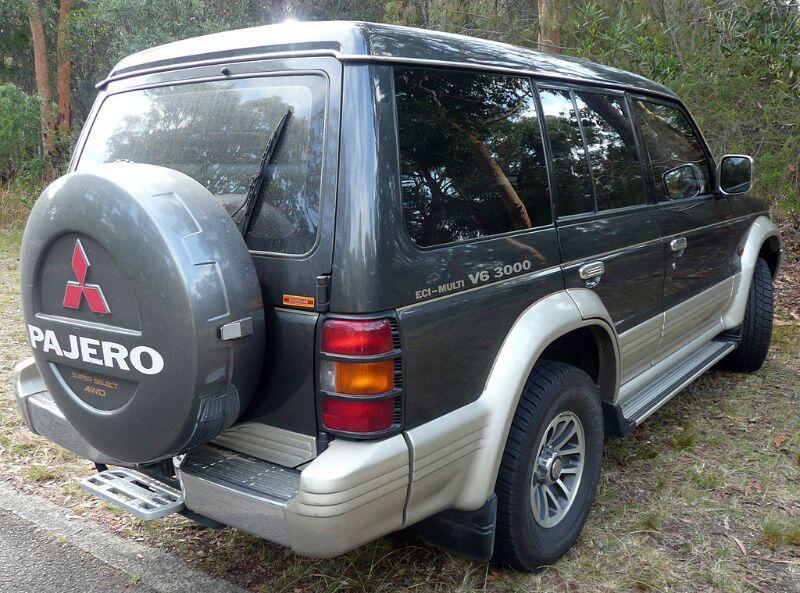 Mitsubishi Pajero Generasi 2: Mobilnya Non Sarah di Sinetron Si Doel